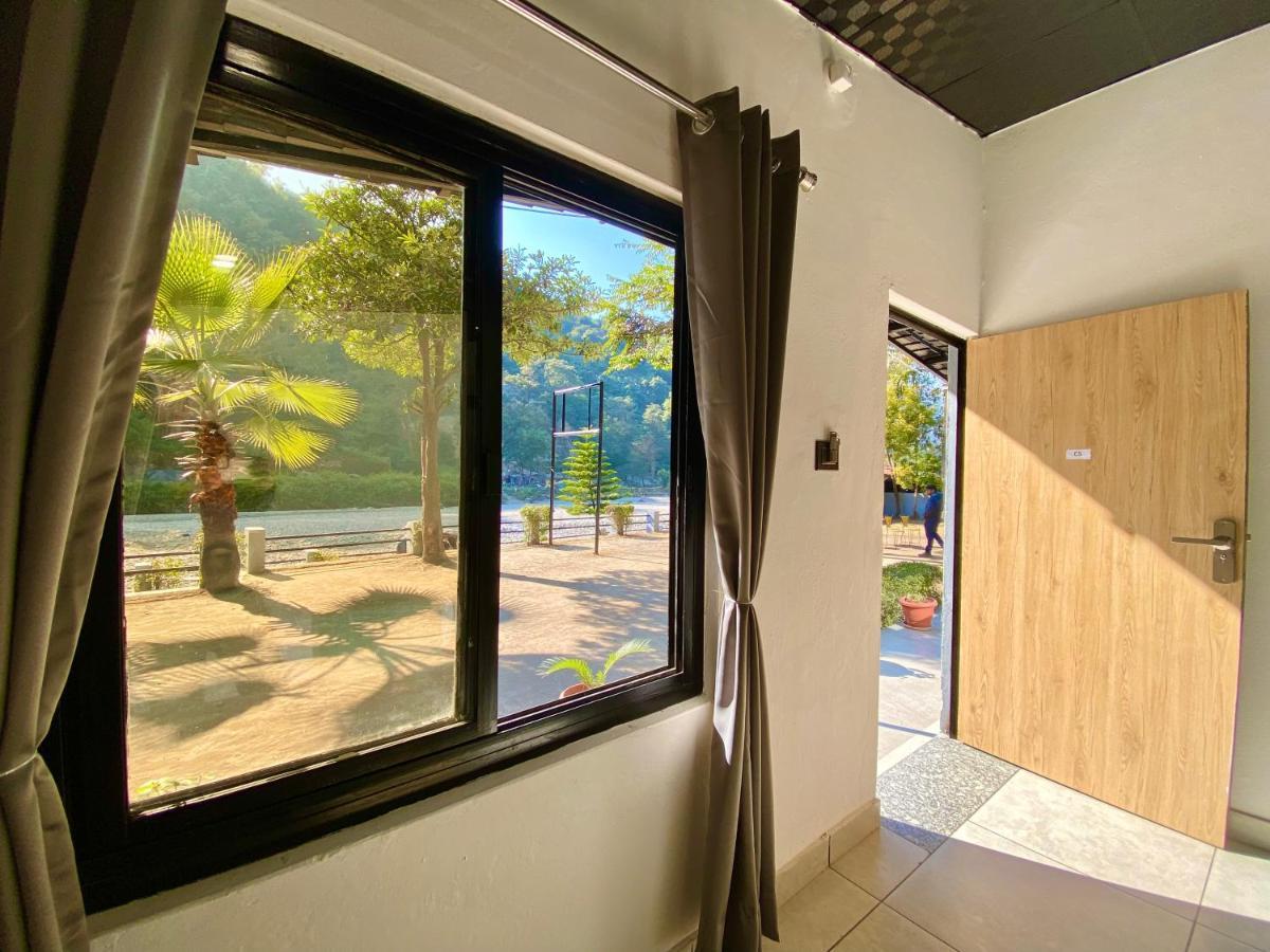 Euphoric River Resort ริชิเคช ภายนอก รูปภาพ
