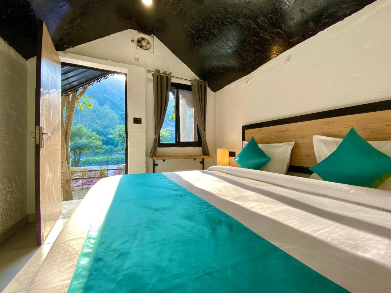 Euphoric River Resort ริชิเคช ภายนอก รูปภาพ