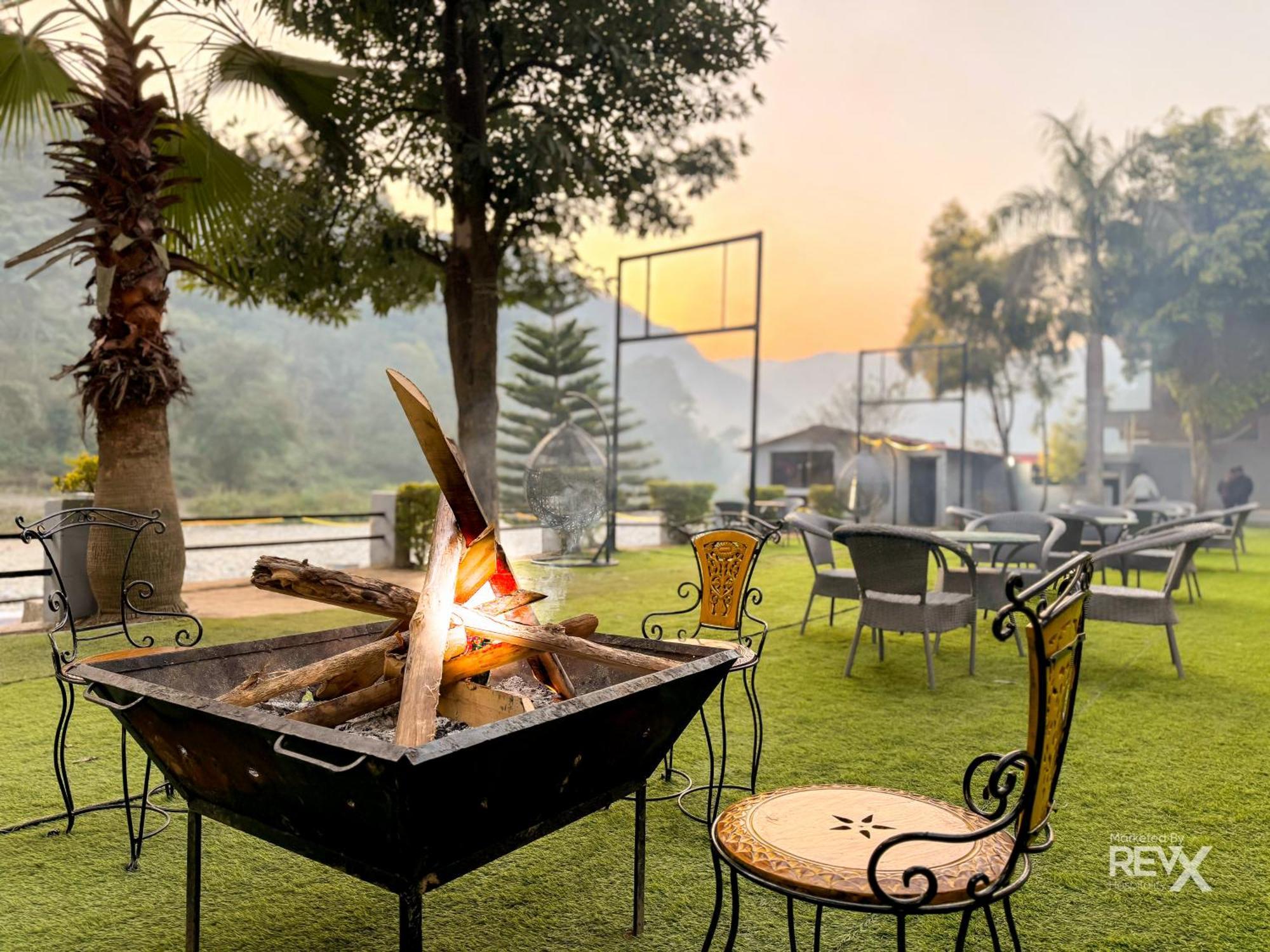 Euphoric River Resort ริชิเคช ภายนอก รูปภาพ